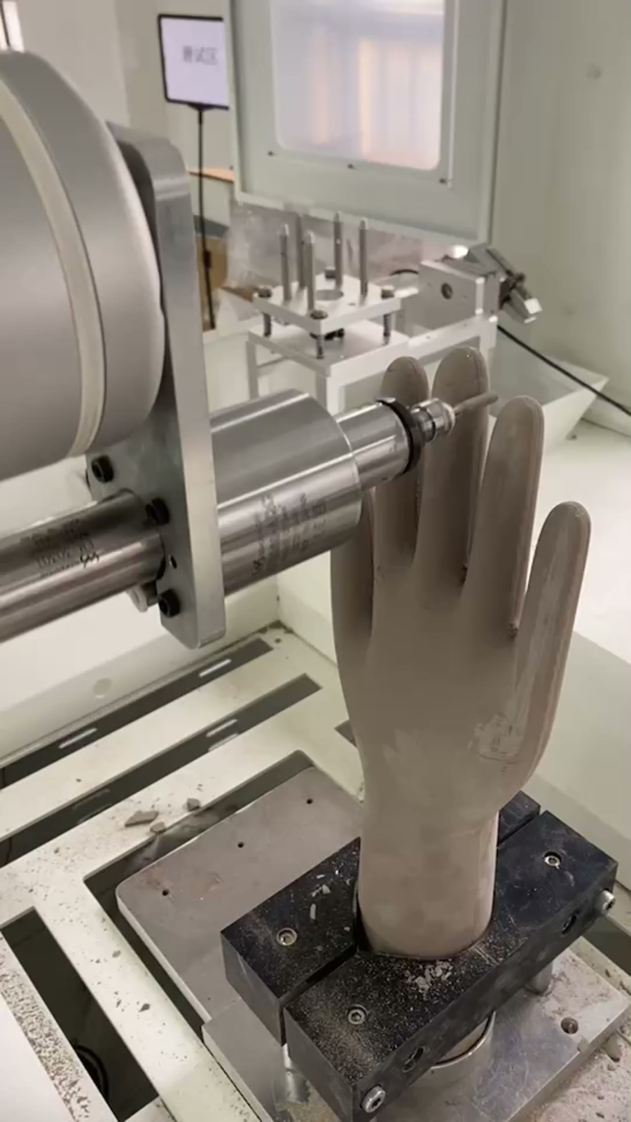 Adaptive Deburring on Hand-Shaped Part video thumbnail